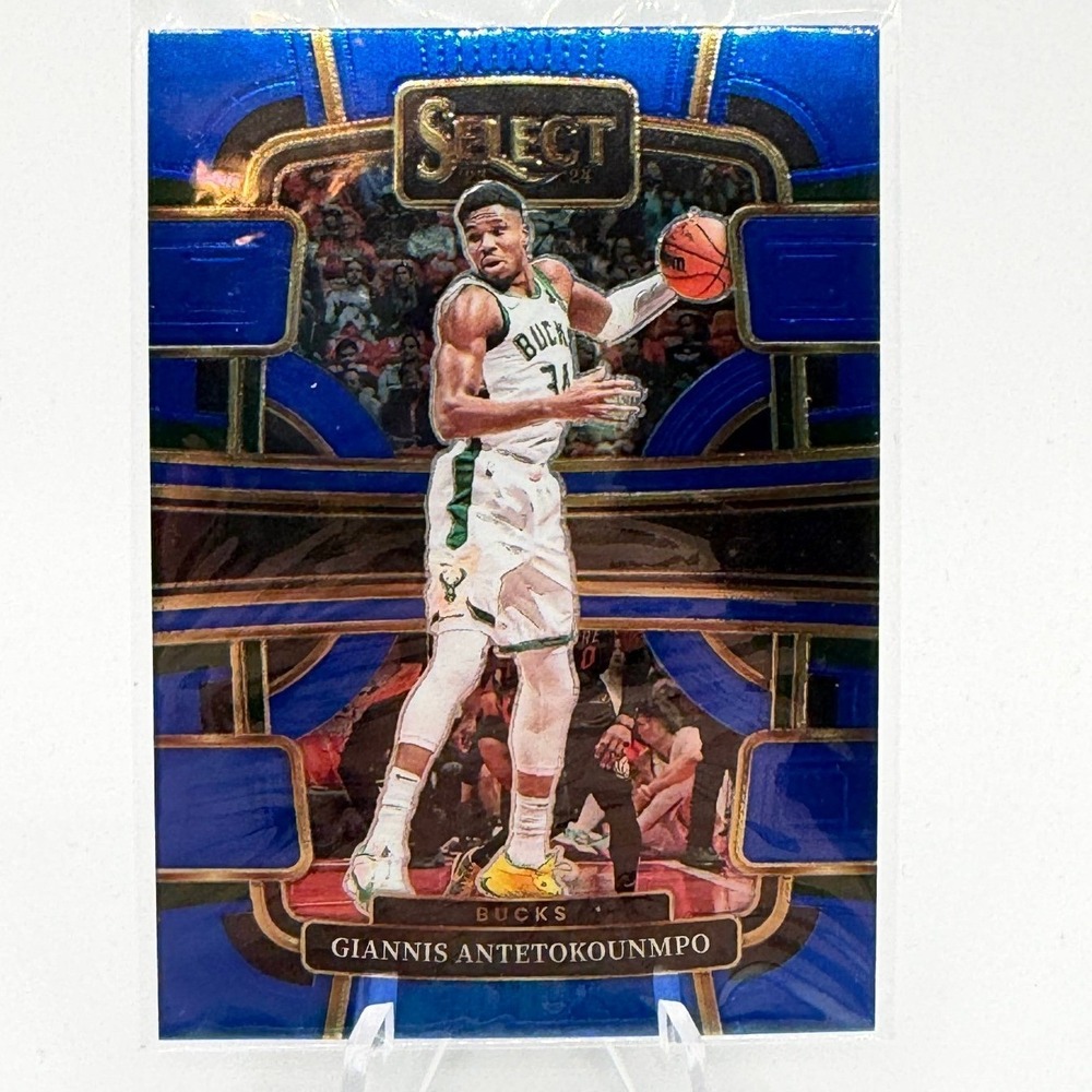 Giannis Antetokounmpo Blue Prizm 2023-24 Panini Select 49 NBA Milwaukee Bucks